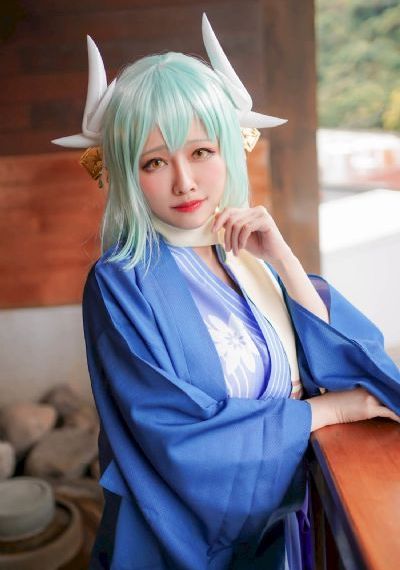 综合色区欧美_1080完整版观看