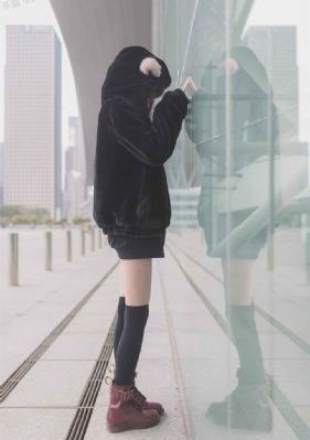 欧美女性感霸气红唇_BD英语日本电影免费